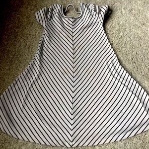 🎇🎆3for$9 Jumping Beans striped girls dress.black and white.